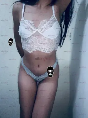 Flaquita Exclusiva Bisexual Talla 3 RiquíSima Y Con Una Mini Cinturita, Escorts en Guadalajara — 18 años