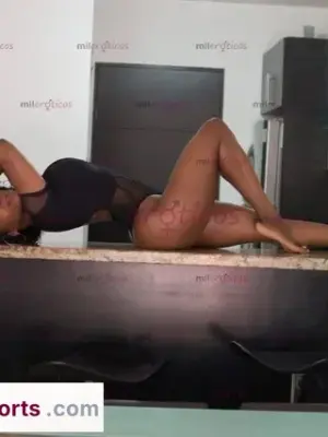 Escultural Y Hermosa Negra Vip, Escorts en Guadalajara — 18 años