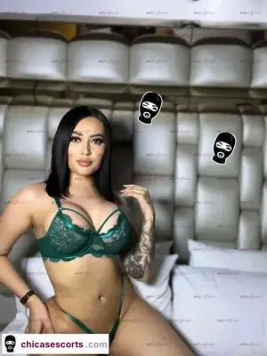 Estrechita Jovencita Muy Complaciente Con Sitio En Laureles, Escorts en Medellín — 24 años