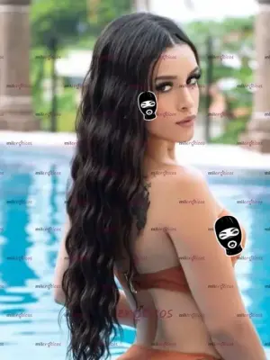 Isabella, Escorts en Bogotá, Colombia — 22 años