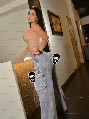 Mi Nombre Es Emma Sigume Encanta Chupar, Escorts en Medellín — 23 años