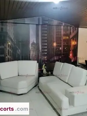 Nueva Casa Pará Trabajar En Engativa Animate A Trabajar Con Nosotros, Escorts en Bogotá — 45 años