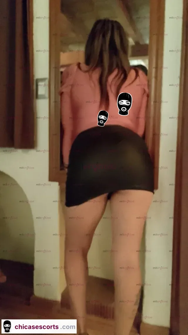 Foto de Hola Mi Amor Soy Paula Estoy Aquí Para Servirte — imagen 3