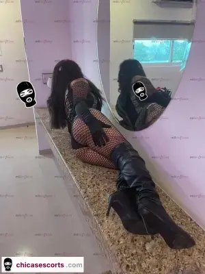 Madame M Dominatrix Bilingual IngléS EspañOl, Escorts en Mérida — 30 años