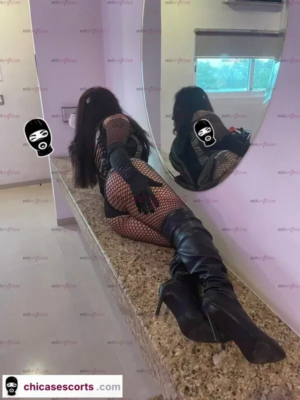 Foto de Madame M Dominatrix Bilingual IngléS EspañOl — imagen 5