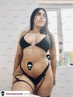 Morena Con Curvas Perfectas Y Vagina Estrechita Y Caliente, Escorts en Bogotá, Colombia — 18 años