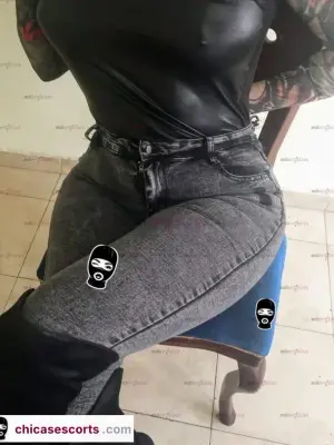 Tatuada Con Lengua BíFida Promo $120 Oral Al Natural Squirt Venida En Los Senos, Escorts en Bogotá — 18 años