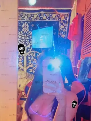 Disfruta De Mi Cuerpo Natural Con Una Masajito Relajante, Escorts en Querétaro, México — 20 años