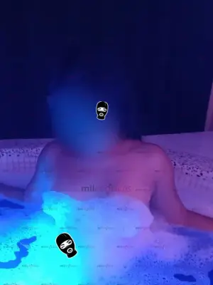 Hola Papito Estoy Disponible Amor Estoy Muy Hermosa Bebé Soy Chica Joven Amor, Escorts en Bogotá — 18 años