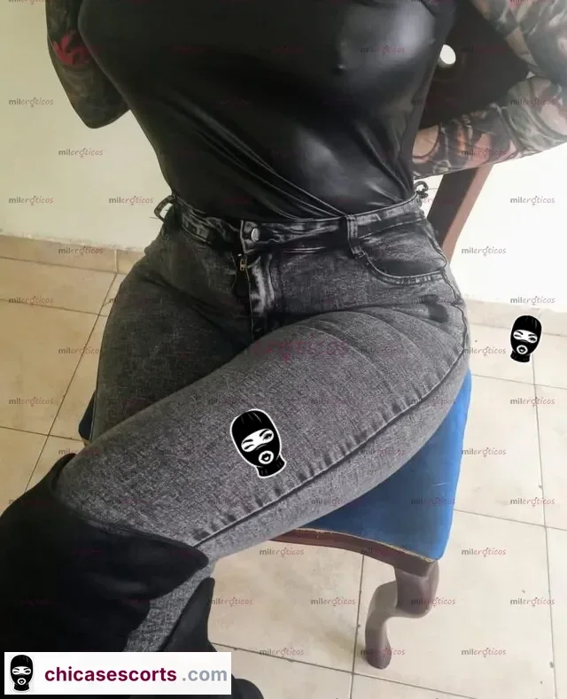 Foto de Rica Y Tatuada Oral Con Lengua BíFida Promo En 100 Apto Privado En Chapinero, Escorts en Bogotá, Colombia