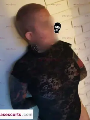 Rica Y Tatuada Oral Con Lengua BíFida Promo En 100 Apto Privado En Chapinero, Escorts en Bogotá, Colombia — 18 años