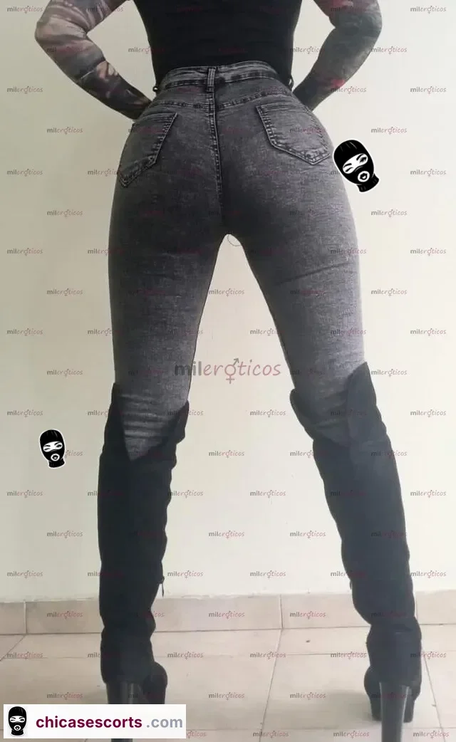 Foto de Rica Y Tatuada Oral Con Lengua BíFida Promo En 100 Apto Privado En Chapinero — imagen 4