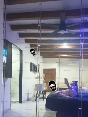 Rubia, Escorts en Guadalajara — 18 años