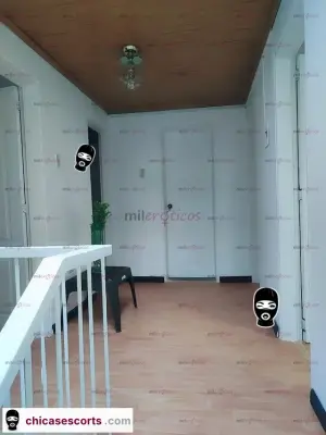 Se Solicita Chica Masajis, Schort Descomplicada ......., Escorts en Bogotá — 18 años