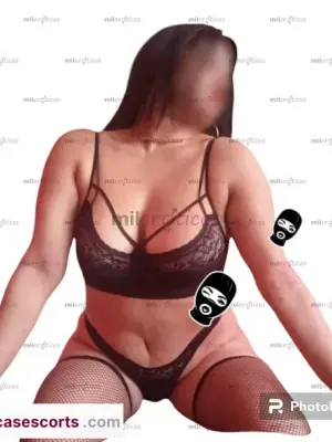 Tetona Deseosa De Leche Chupadora Profesional, Escorts en Bogotá, Colombia — 18 años