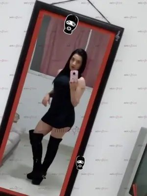 Culeame En Falda Correme El Hilo Y Clavame Rico Atencion Solo A Domicilio, Escorts en Bogotá, Colombia — 24 años