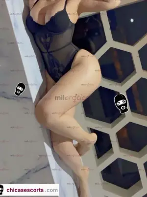 Pelinegra Complaciente Y Cachonda Ablame Y Te Mojare Hasta Los Huevos, Escorts en Guadalajara, México — 18 años