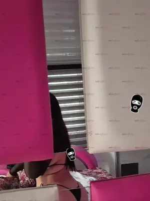 Hermosa Pelinegra Con Curvas Naturales, Escorts en Bogotá, Colombia — 18 años