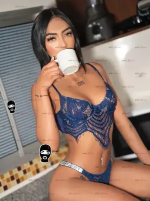 Hola, Escorts en Bogotá — 18 años