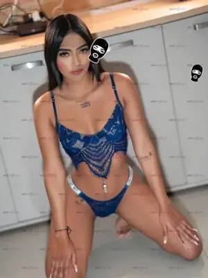 Hola, Escorts en Bogotá, Colombia — 18 años