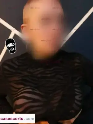 Lola Unica Modelo Tatuada Y Sexi Con Apto Privado En Chapinero, Escorts en Bogotá — 18 años