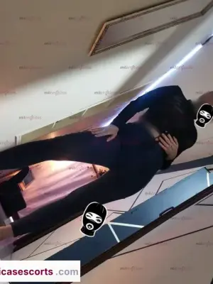 Lola Unica Modelo Tatuada Y Sexi Con Apto Privado En Chapinero, Escorts en Bogotá, Colombia — 18 años