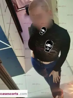 Lola Unica Modelo Tatuada Y Sexi Con Apto Privado En Chapinero, Escorts en Bogotá, Colombia — 18 años