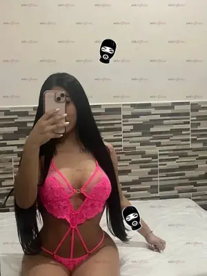 Me Llamo Alexa Espectacular Pelo Largo Hermosas Nalgas, Escorts en Medellín — 48 años