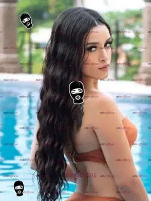 Isabella, Escorts en Bogotá, Colombia — 19 años