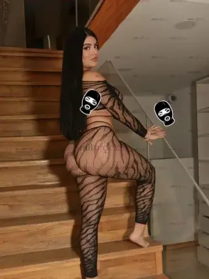 Pelinegra Caliente Con Carita De MuñEquita Sere Tu Mejor Fantasia Escribeme, Escorts en Medellín, Colombia — 18 años