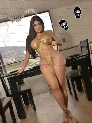 Pelinegra Caliente Con Carita De MuñEquita Sere Tu Mejor Fantasia Escribeme, Escorts en Medellín, Colombia — 18 años