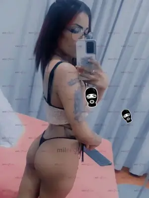 Tengo Una Chochita Grande Y Con Ganas De Mojarte De Mi Juguito Bebe, Escorts en Bogotá — 18 años