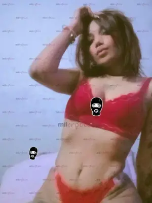 Tengo Una Chochita Grande Y Con Ganas De Mojarte De Mi Juguito Bebe, Escorts en Bogotá, Colombia — 18 años