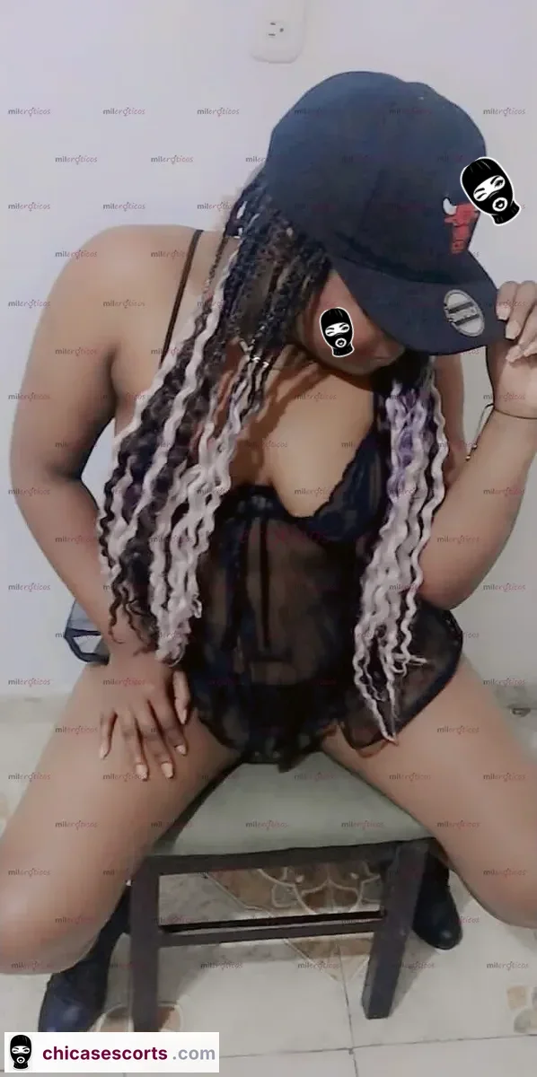 Foto de Hermosa Morena Multiorgasmica Sumisa Con Muchas Ganas De Complacerte — imagen 3