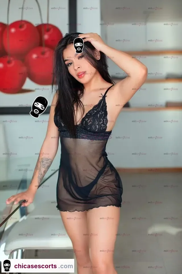 Foto de Llega A La Ciudad Modelo Delgada Y Test Blanca Con Ganas De Diversion Candente — imagen 9