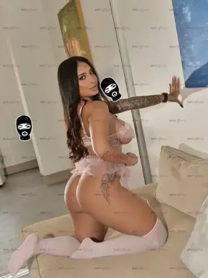 Ariana Carita Angelical, Escorts en Medellín — 30 años