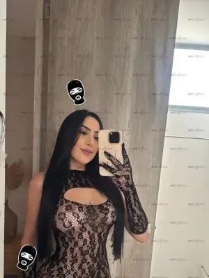 Deliciosa Flaca Lista Para Cumplir Tus Fantasias, Escorts en Medellín, Colombia — 25 años
