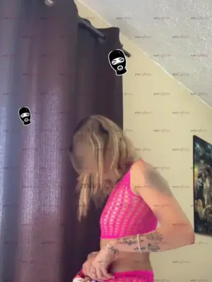 Estrecha Y Super Caliente En La Cama... Ponme De Perrito Y Nalgueame, Escorts en Bogotá, Colombia — 18 años