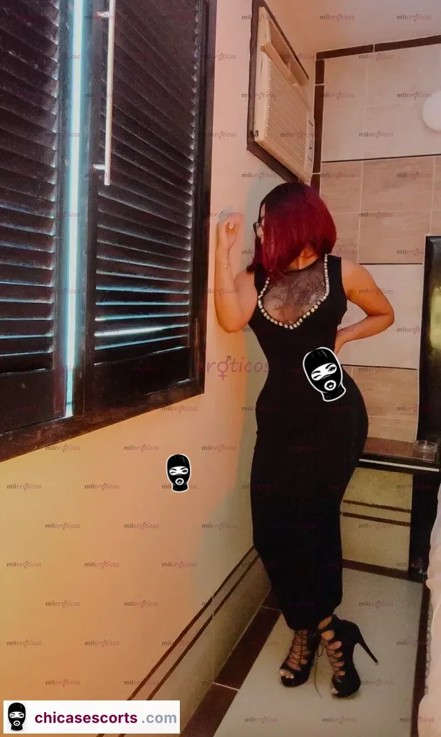 Foto de Servicio Exclusivo... Una Mujer Elegante Y Sexy — imagen 3