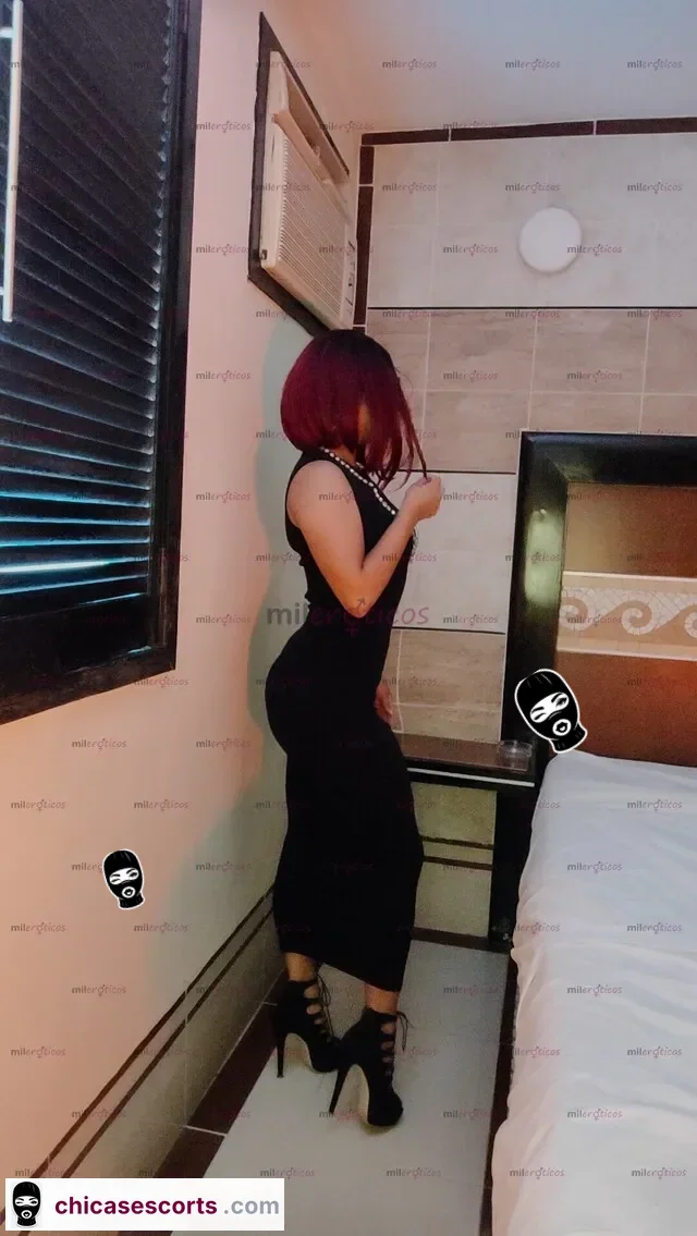 Foto de Servicio Exclusivo... Una Mujer Elegante Y Sexy — imagen 5