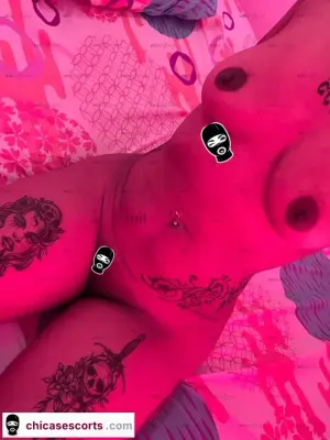 Una Morena Discreta De Una Sencilles Autentica Me Gusta Cogerte, Escorts en Bogotá — 18 años