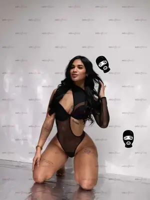 Hola Amor Me Presento Soy Una Flaca Caliente Con Deliciosas Curvas Tu Amante Ide, Escorts en Bogotá, Colombia — 18 años