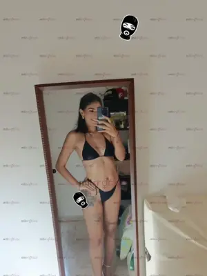 Joven Universitaria Muy Sexi Y Super Cachonda, Escorts en Guadalajara — 22 años