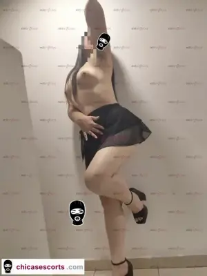 Delgada Culona Con Vagina Apretadita Multiorgasmica Muy Complaciente, Escorts en Bogotá, Colombia — 21 años