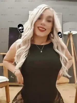 Elegante, Escorts en Querétaro, México — 24 años