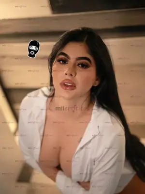 Melisa Pelo Negro Largo Nalgas Paraditas Toda Para Ti, Escorts en Medellín, Colombia — 22 años