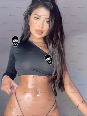 Paola Morena Apasionada Con Trato De Novios Y Oral Al Natural New Location, Escorts en Medellín — 18 años