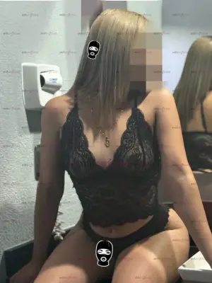 Te Parece Si Hacemos Esta Noche Inolvidable !!! Soy Kendra, Escorts en Querétaro — 20 años