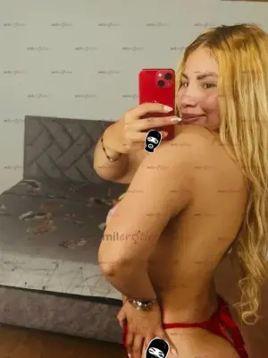 Devuelta Nuevamente Tu Rica Y Divina Mona Para Ti Tengo Lugar, Escorts en Bogotá — 18 años