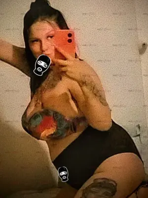 Alta, Escorts en Bogotá, Colombia — 22 años